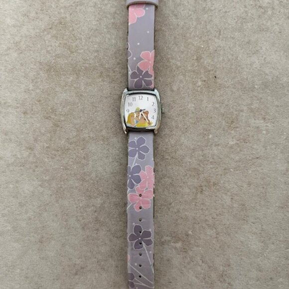 Disney princess watch. Belle, Ariel and Aurora on the face with silver bezel - Picture 1 of 4